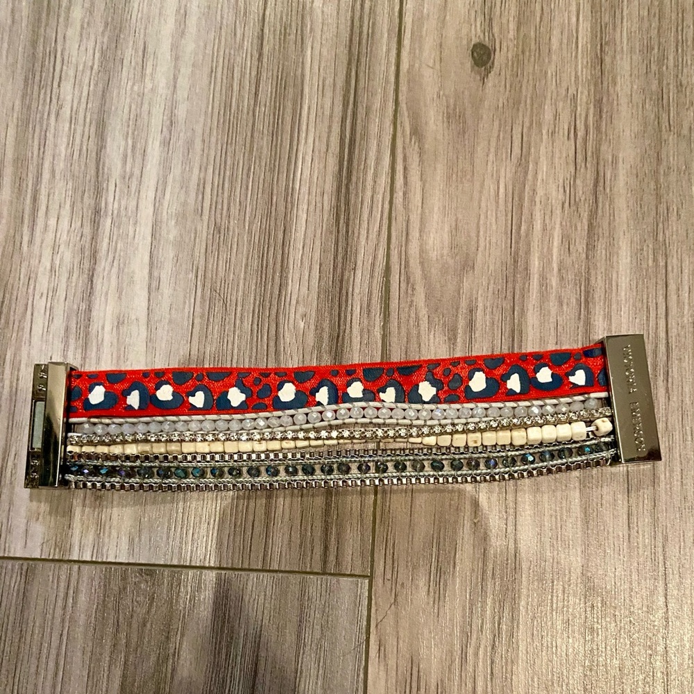 Victoria Emerson bracelet💙❤️
